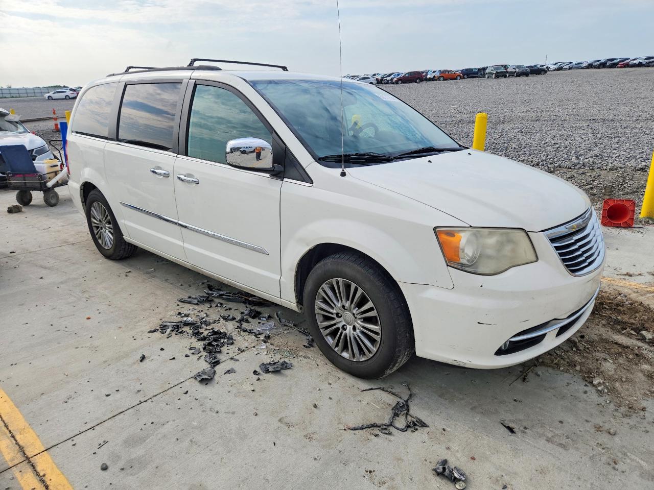 2013 CHRYSLER MINIVAN