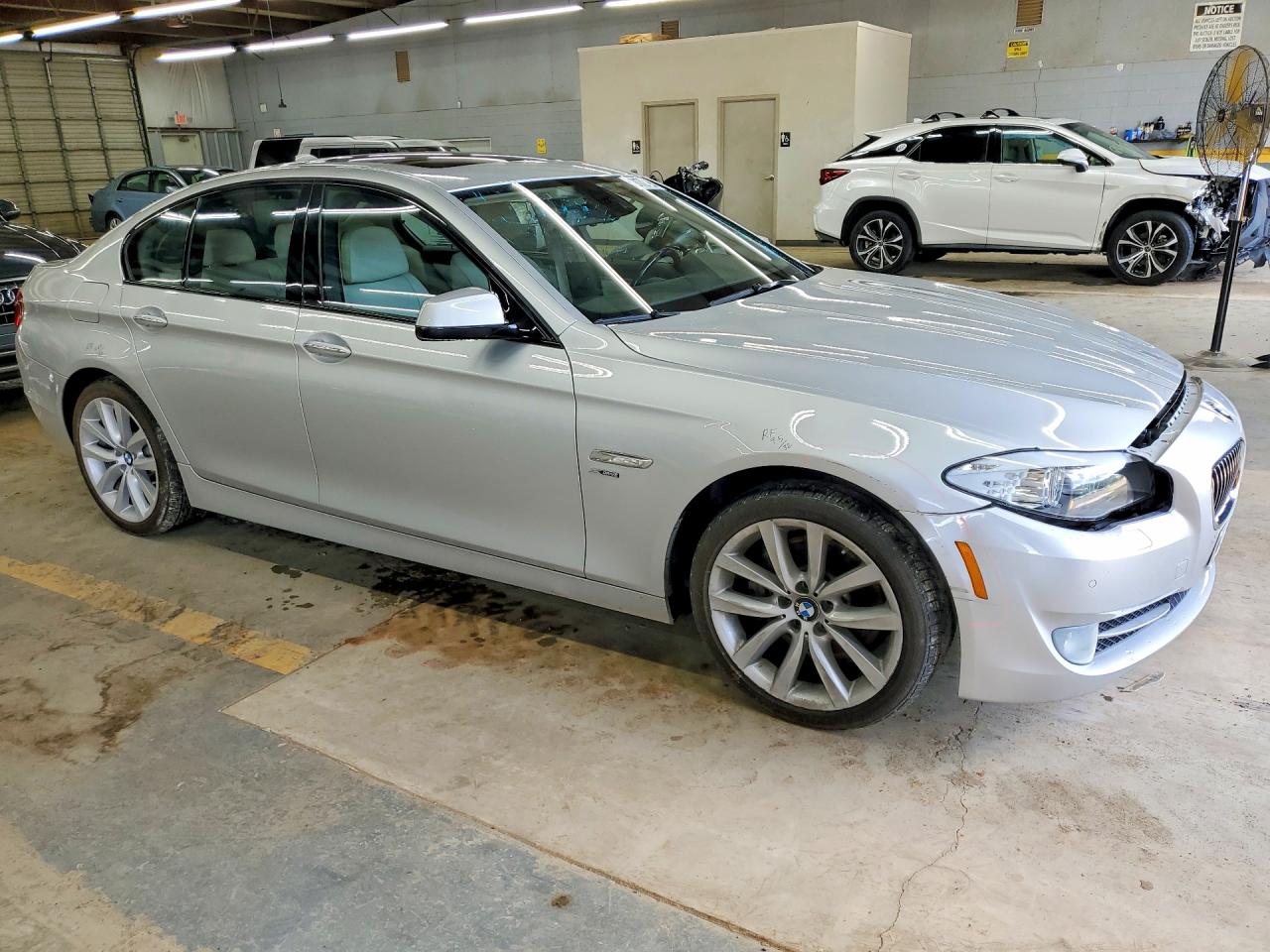 2011 BMW 5 SERIES