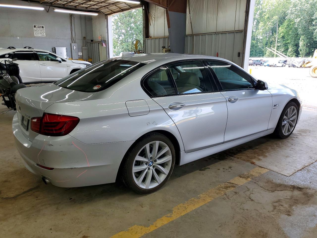2011 BMW 5 SERIES