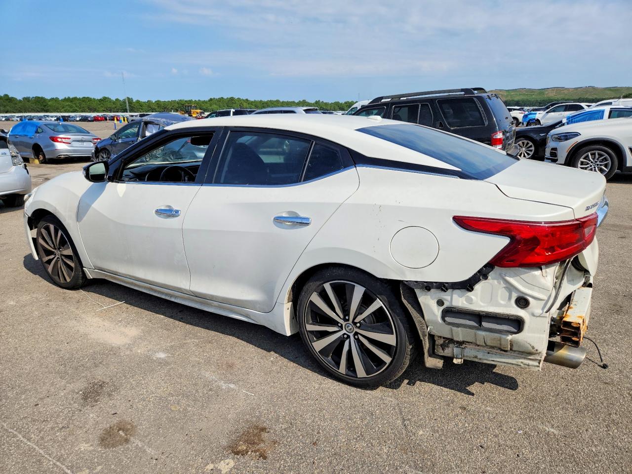 2017 NISSAN MAXIMA