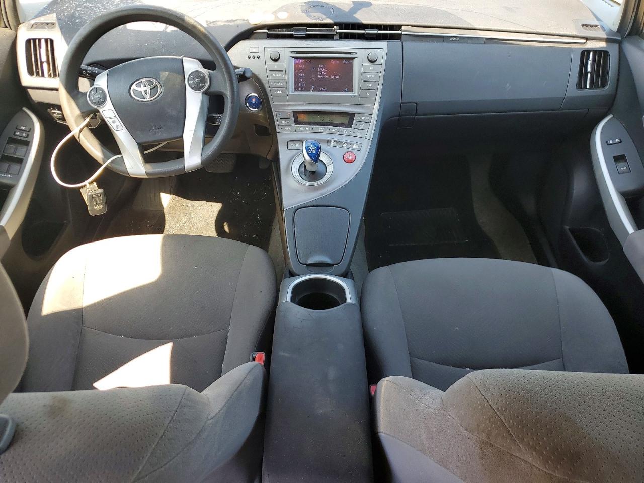 2015 TOYOTA PRIUS
