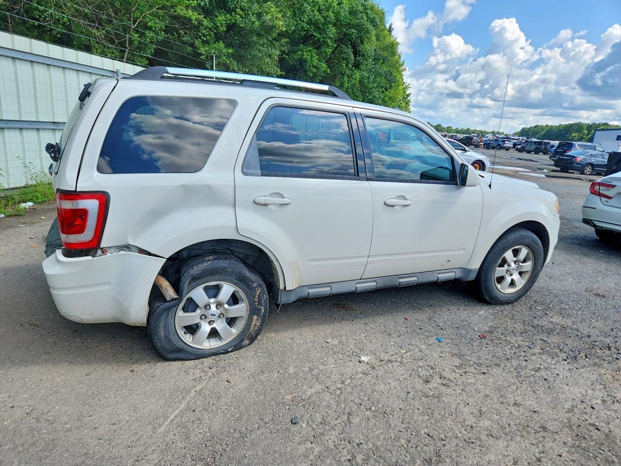 2009 FORD ESCAPE