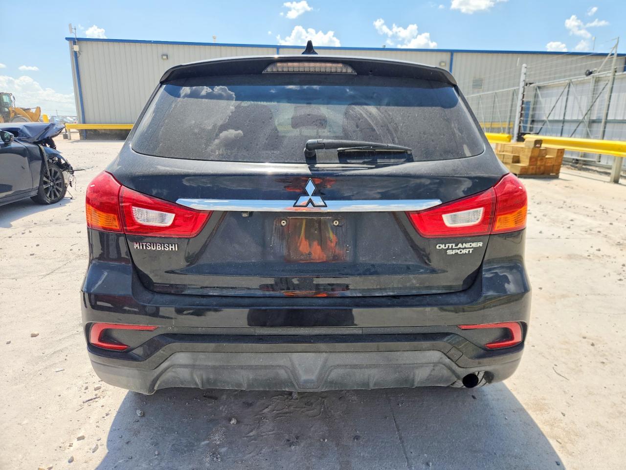 2018 MITSUBISHI OUTLANDER