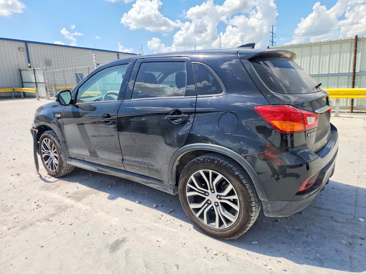 2018 MITSUBISHI OUTLANDER