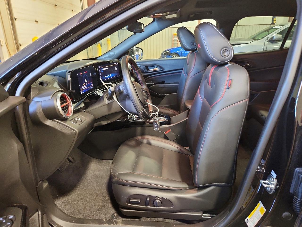 2025 CHEVROLET TRAX