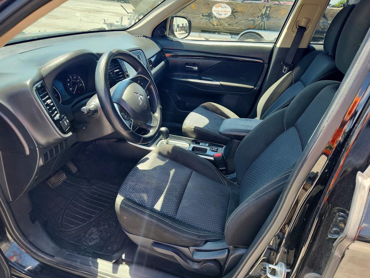 2019 MITSUBISHI OUTLANDER