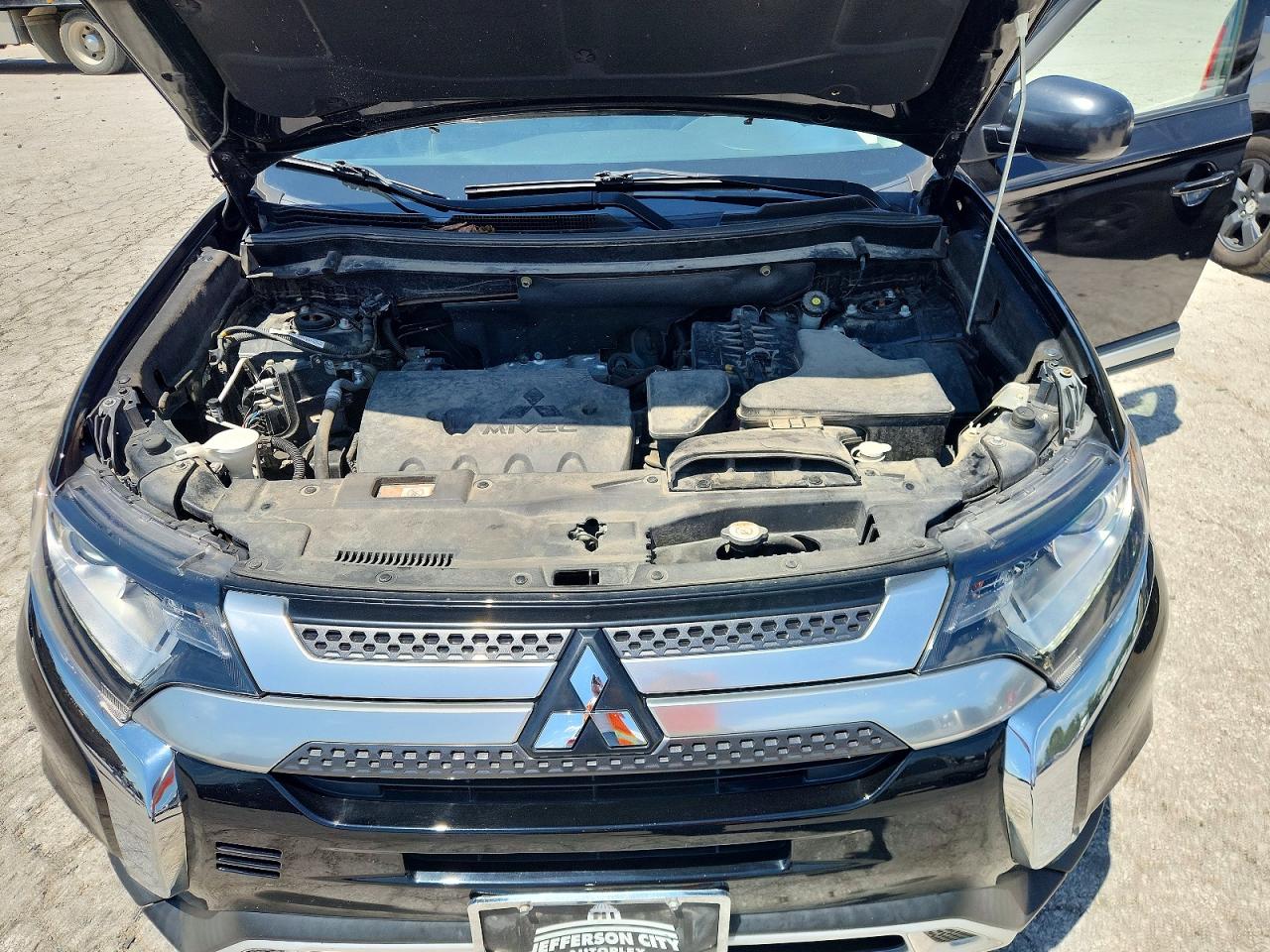 2019 MITSUBISHI OUTLANDER