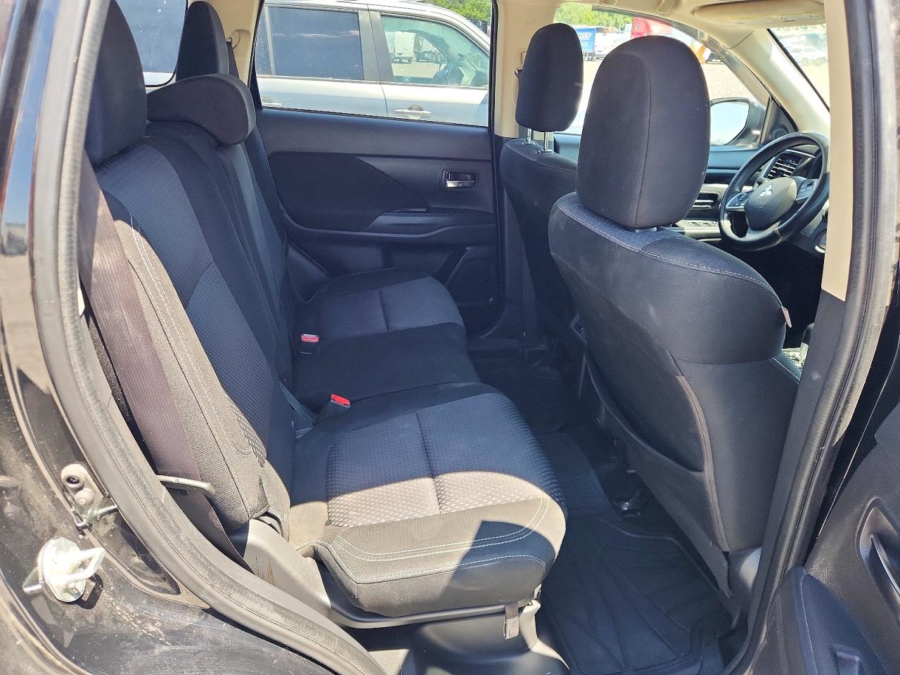 2019 MITSUBISHI OUTLANDER