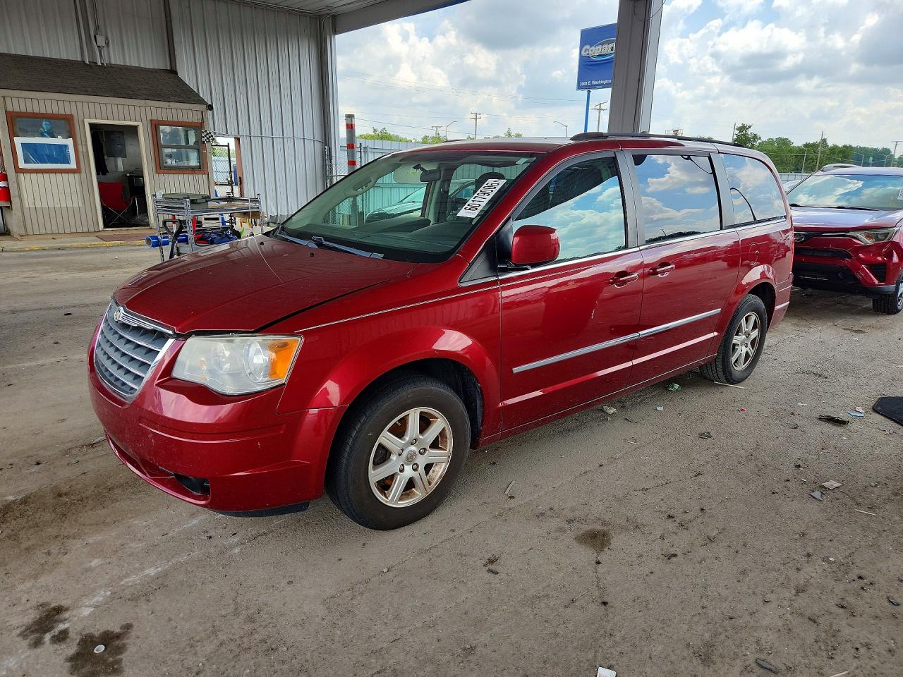 2010 CHRYSLER MINIVAN