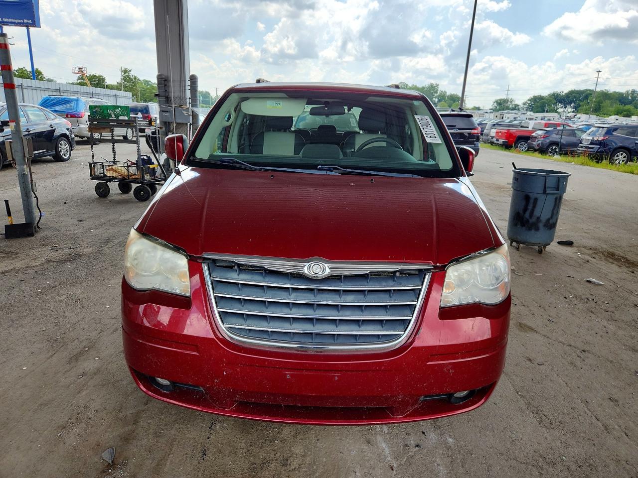 2010 CHRYSLER MINIVAN