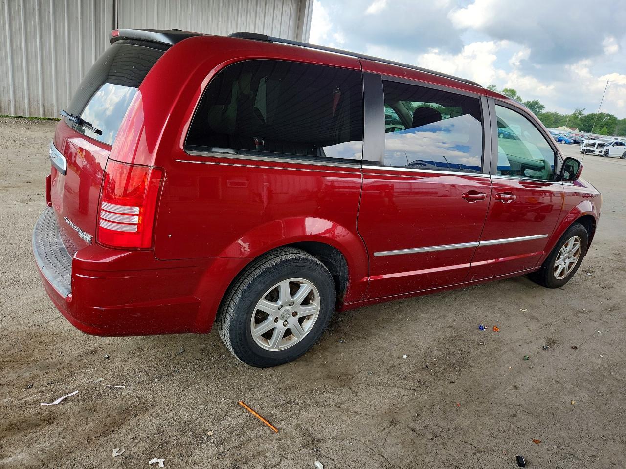 2010 CHRYSLER MINIVAN