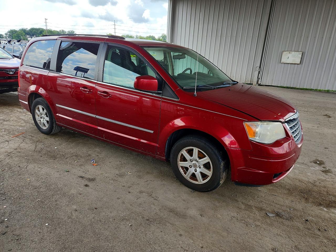 2010 CHRYSLER MINIVAN