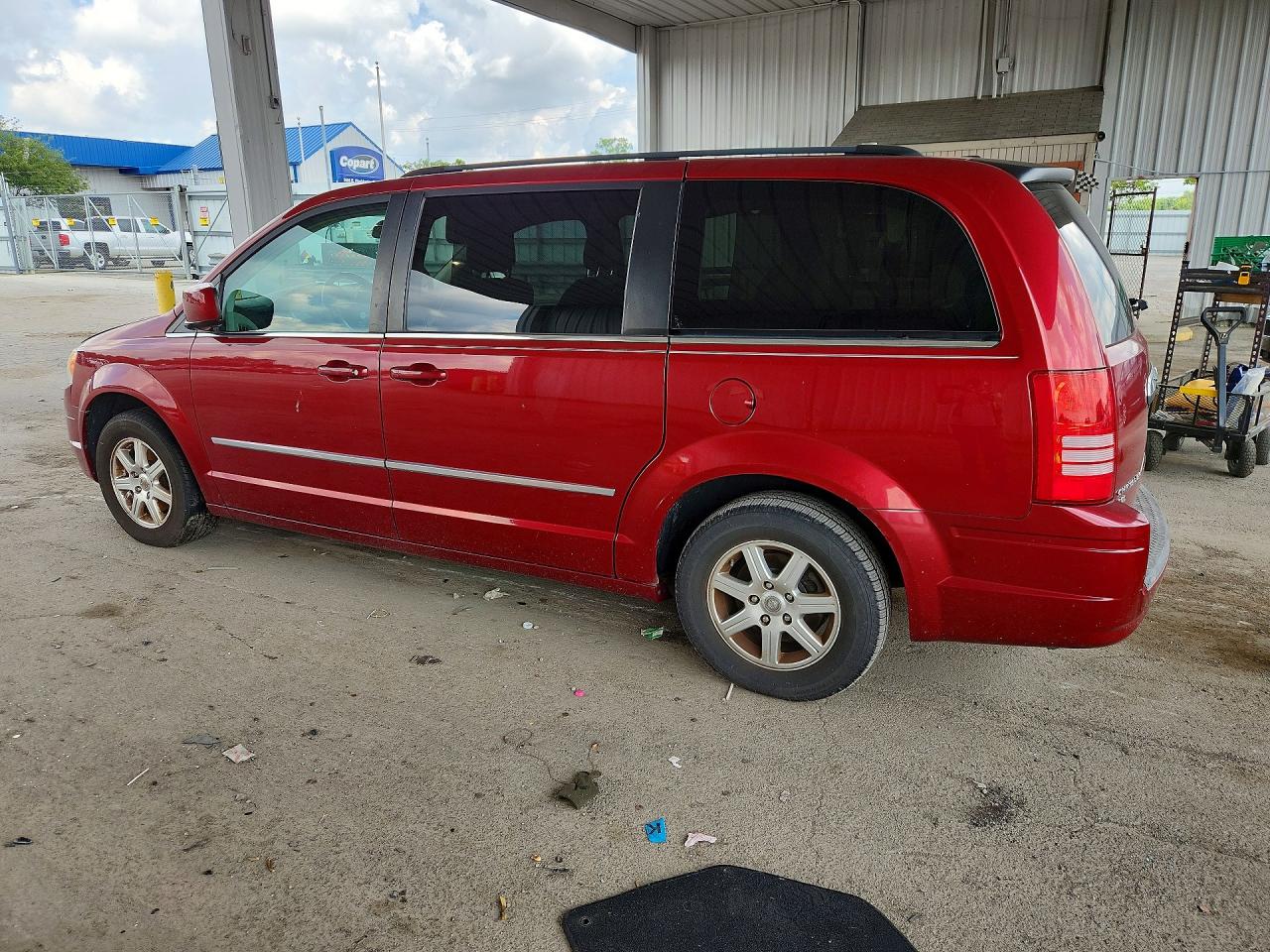 2010 CHRYSLER MINIVAN