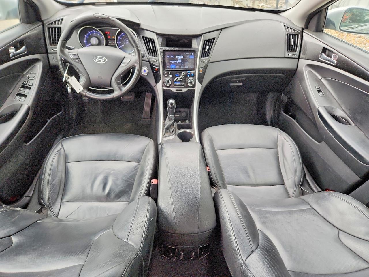 2011 HYUNDAI SONATA