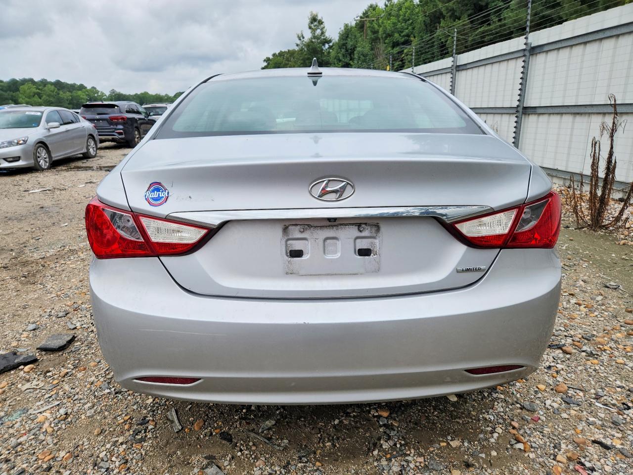2011 HYUNDAI SONATA
