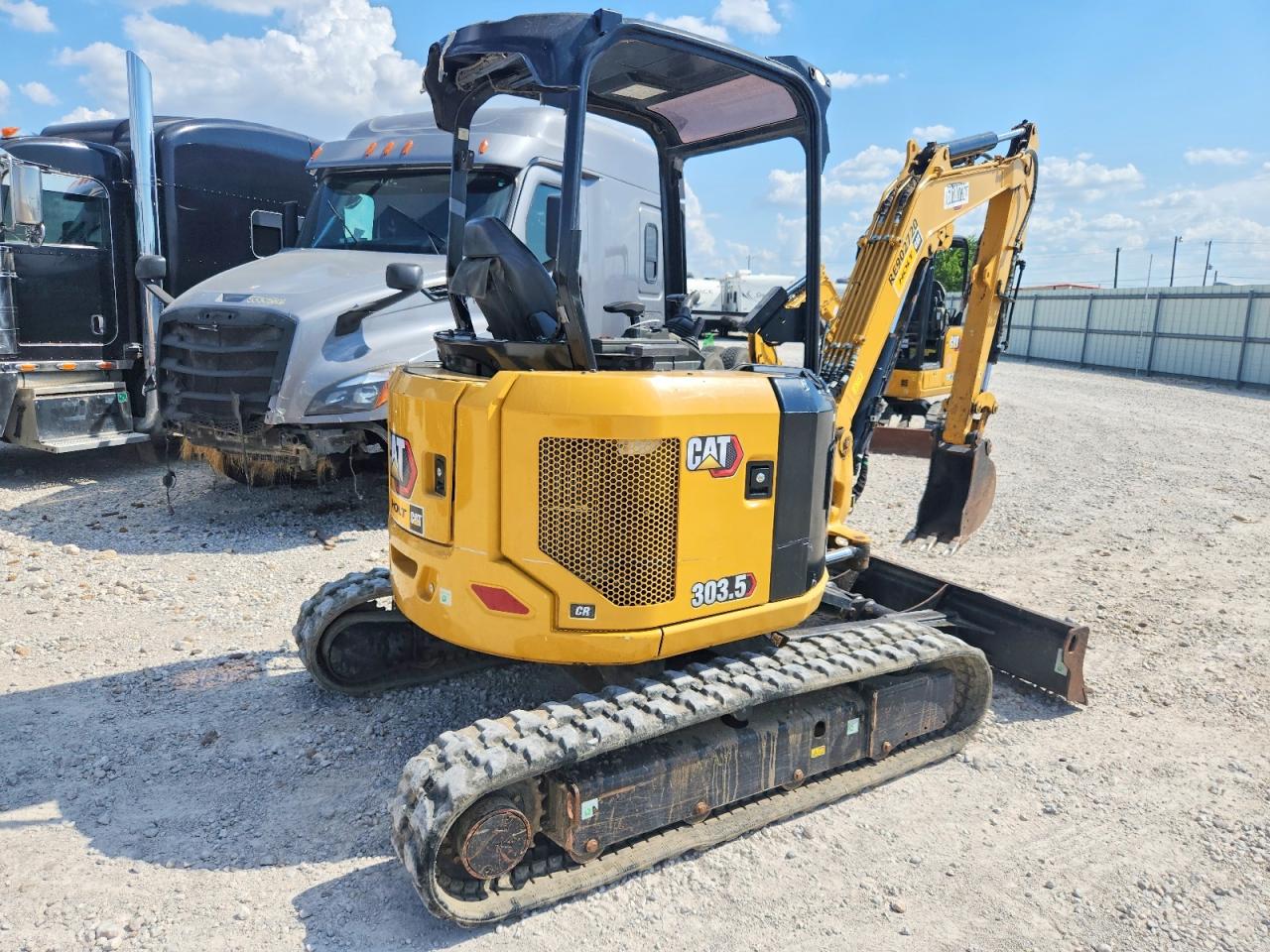2023 CAT CONSTRUCTI