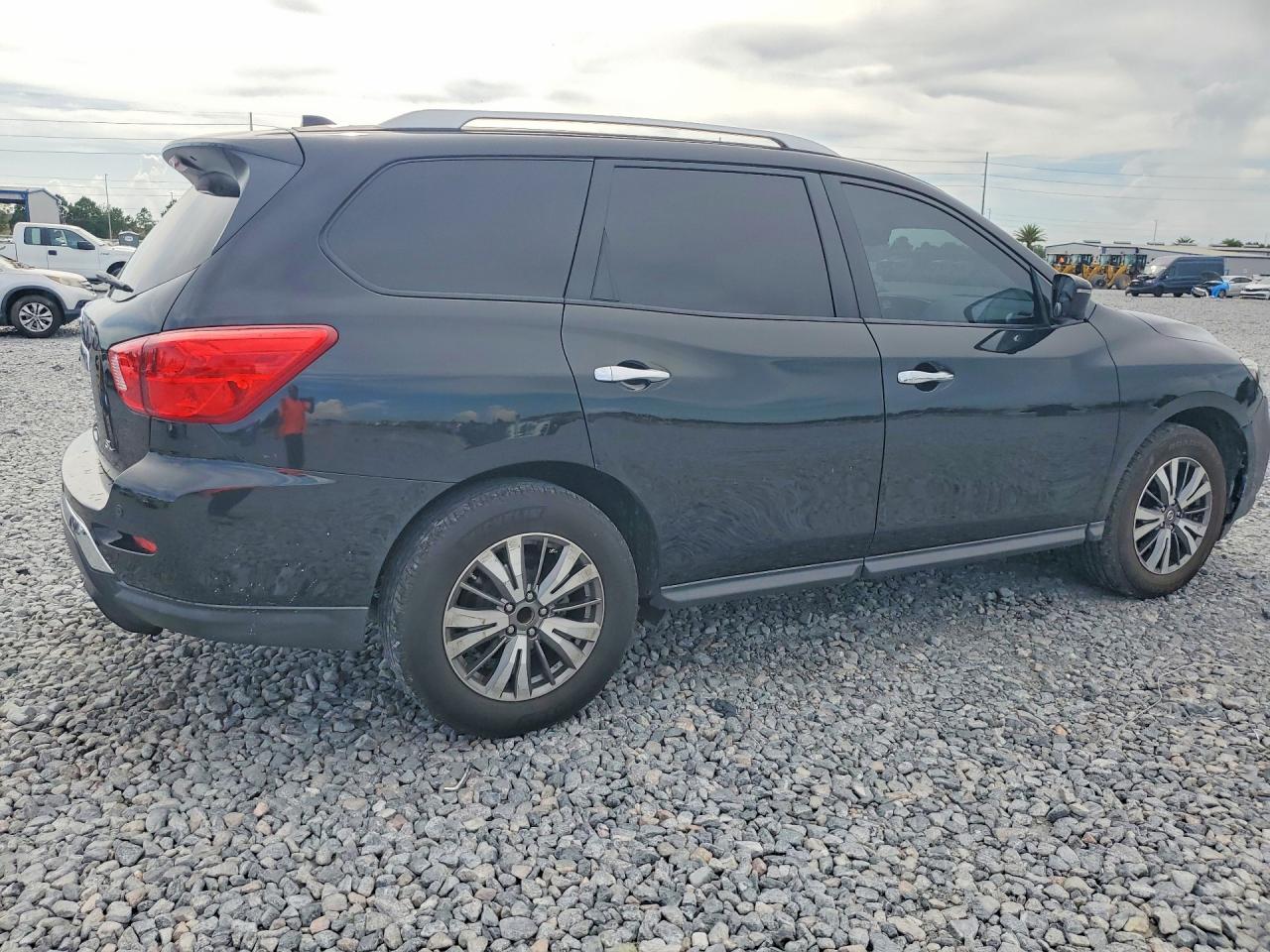 2018 NISSAN PATHFINDER