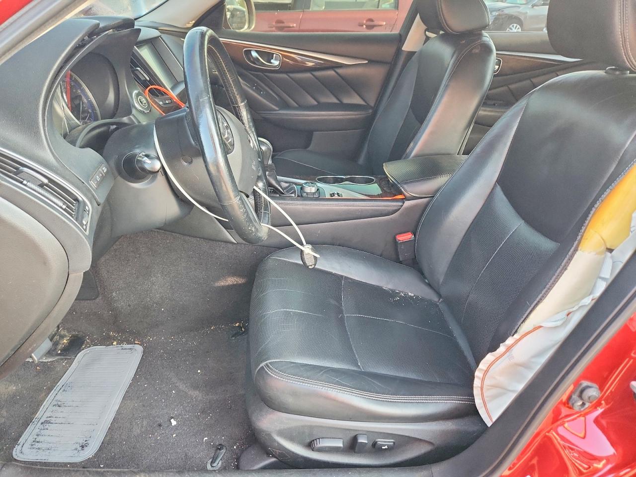 2015 INFINITI Q50
