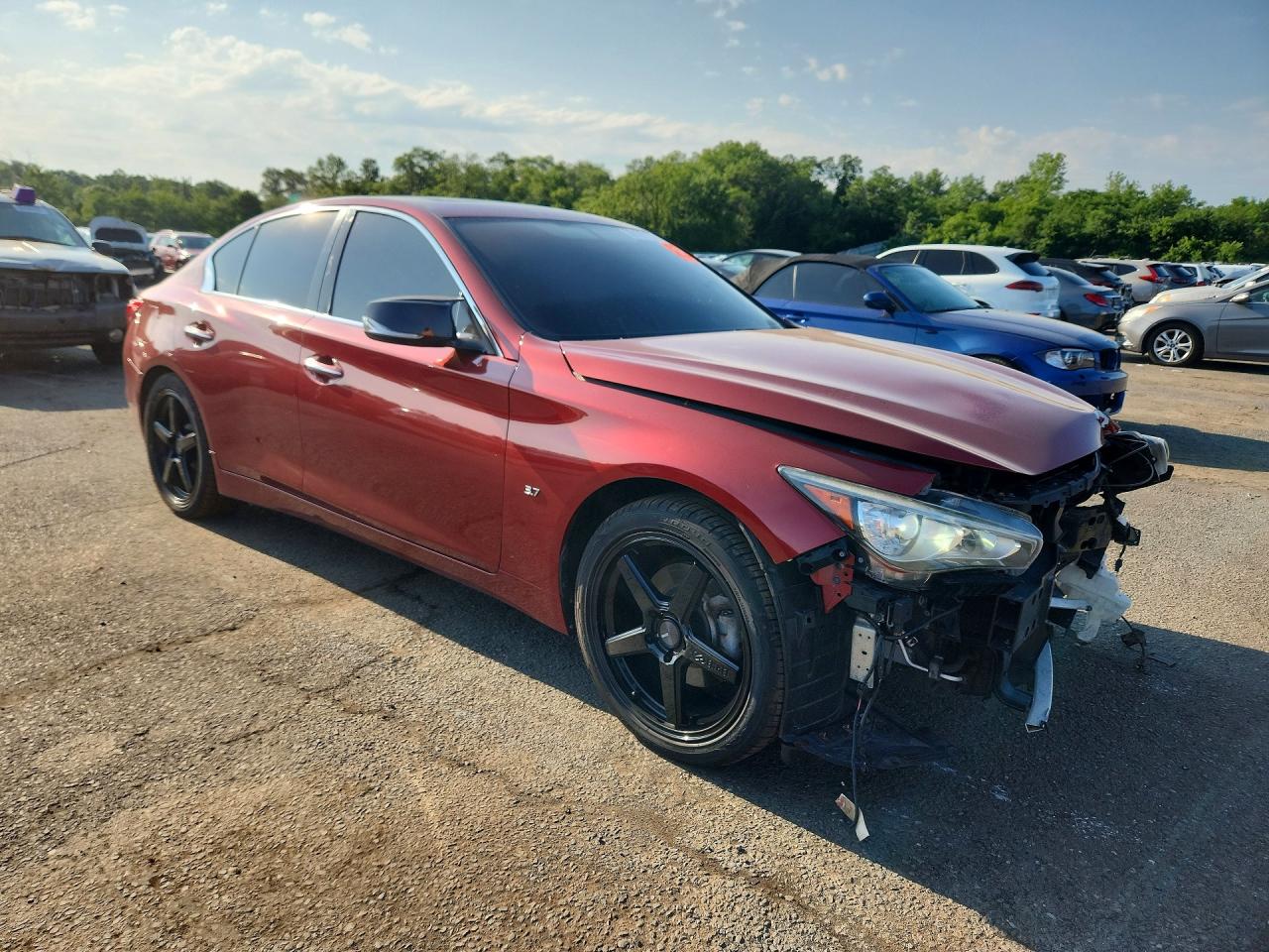 2015 INFINITI Q50