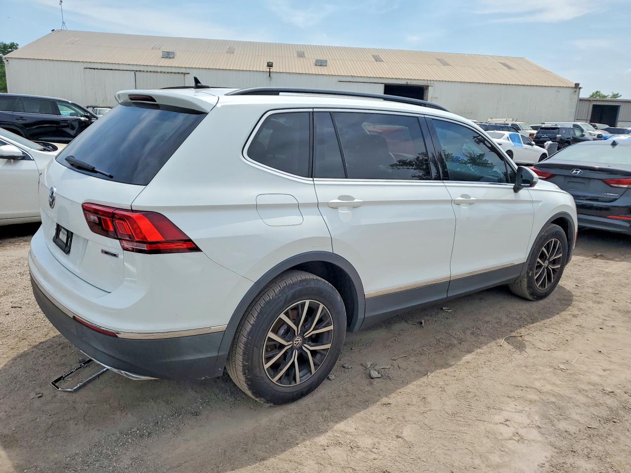 2021 VOLKSWAGEN TIGUAN