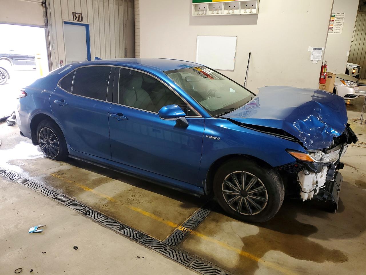 2020 TOYOTA CAMRY