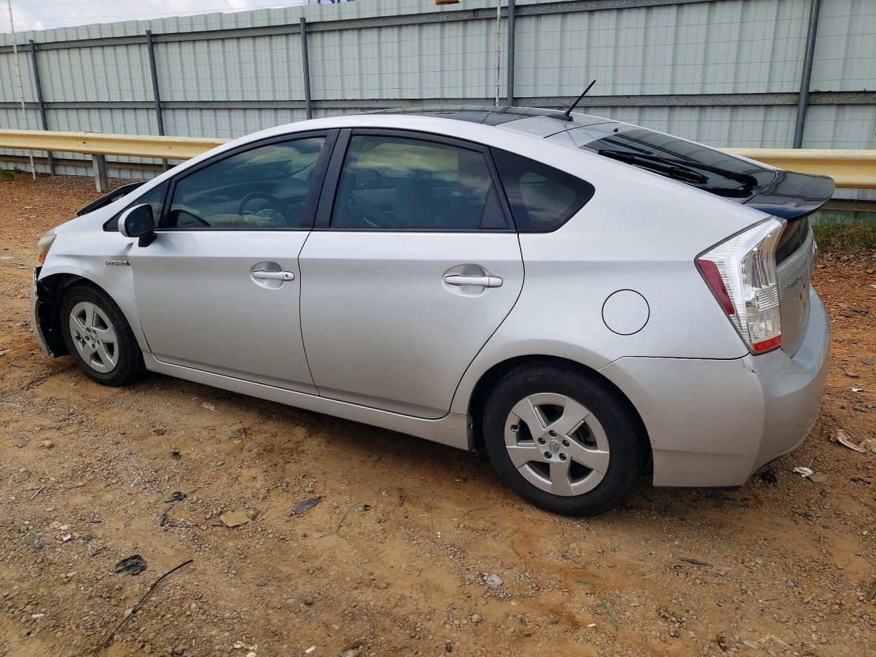2011 TOYOTA PRIUS