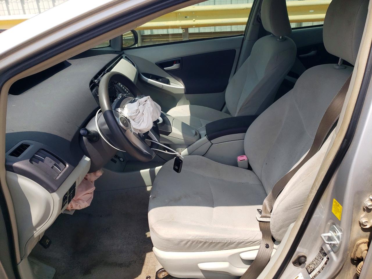 2011 TOYOTA PRIUS