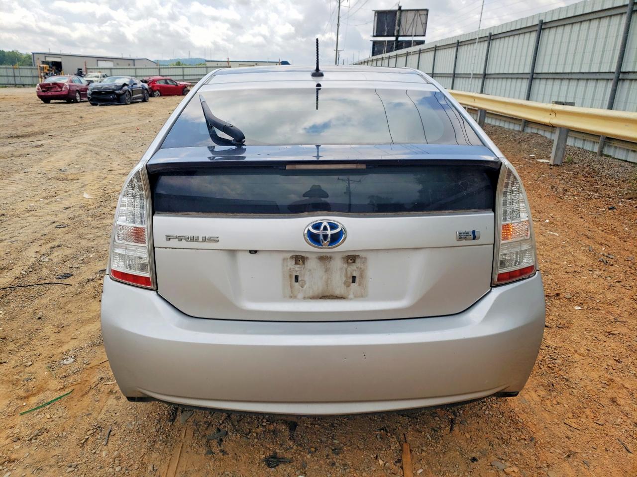 2011 TOYOTA PRIUS