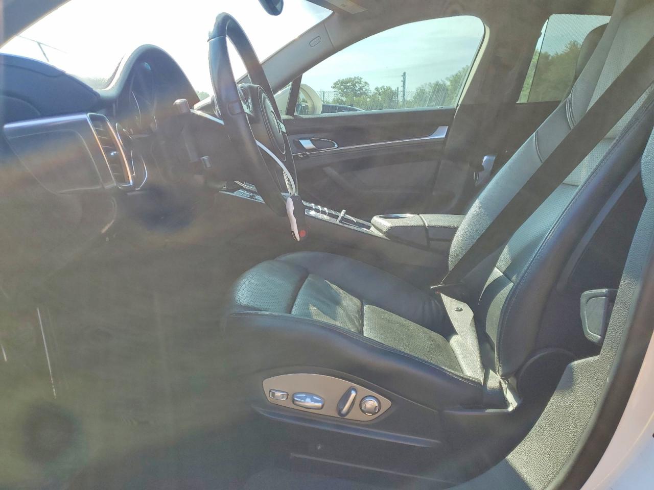 2012 PORSCHE PANAMERA