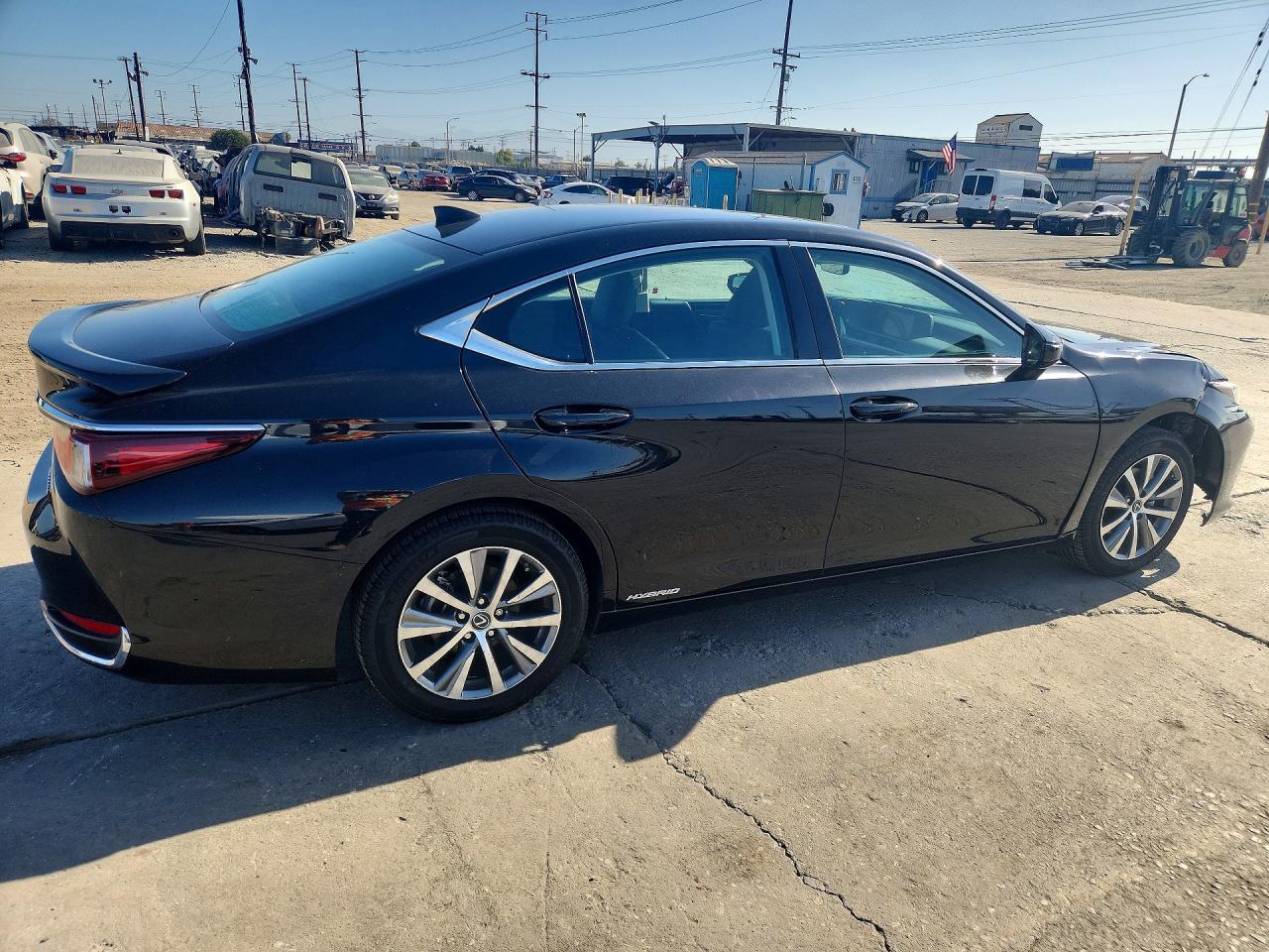 2019 LEXUS ES300