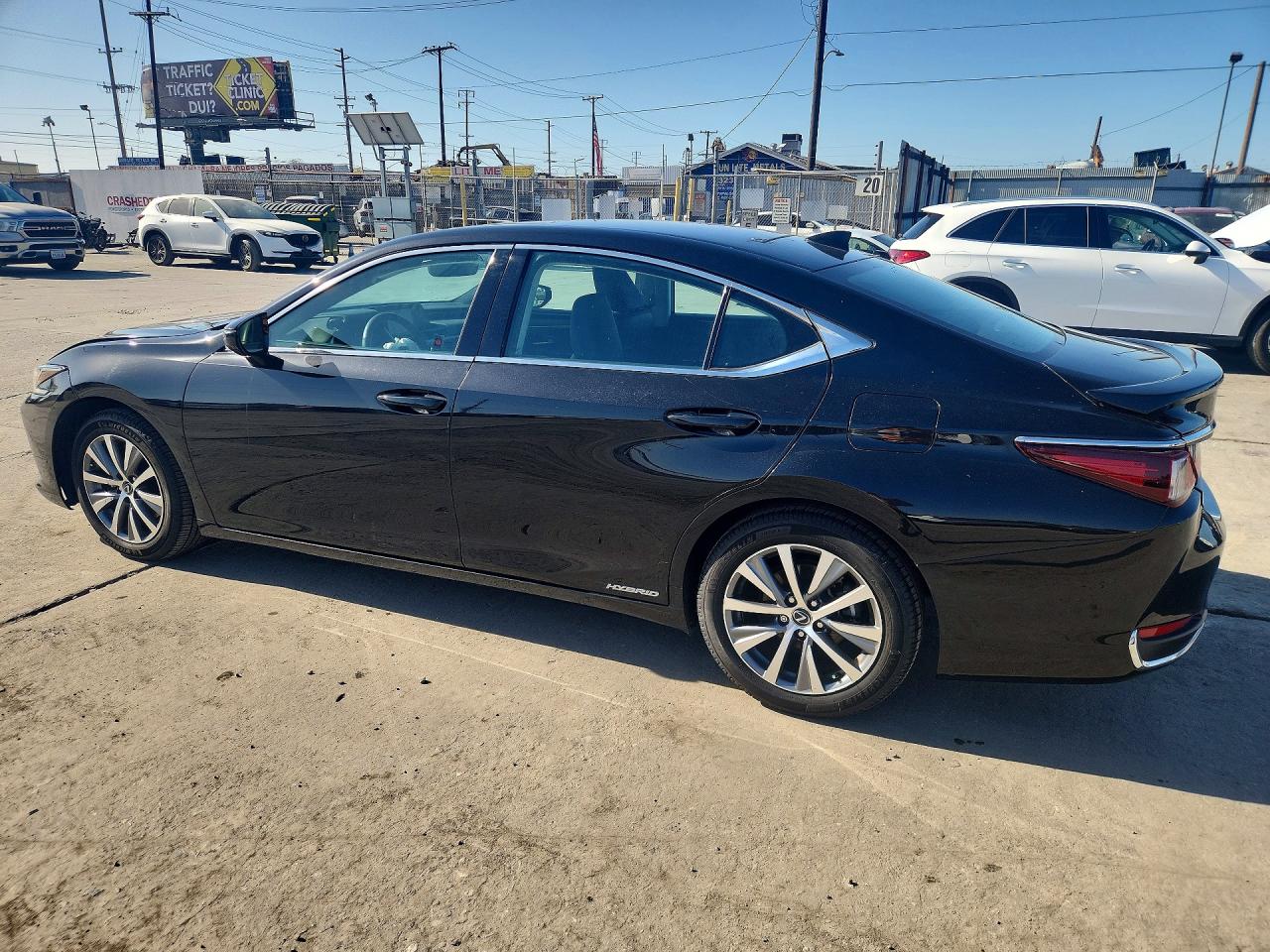 2019 LEXUS ES300
