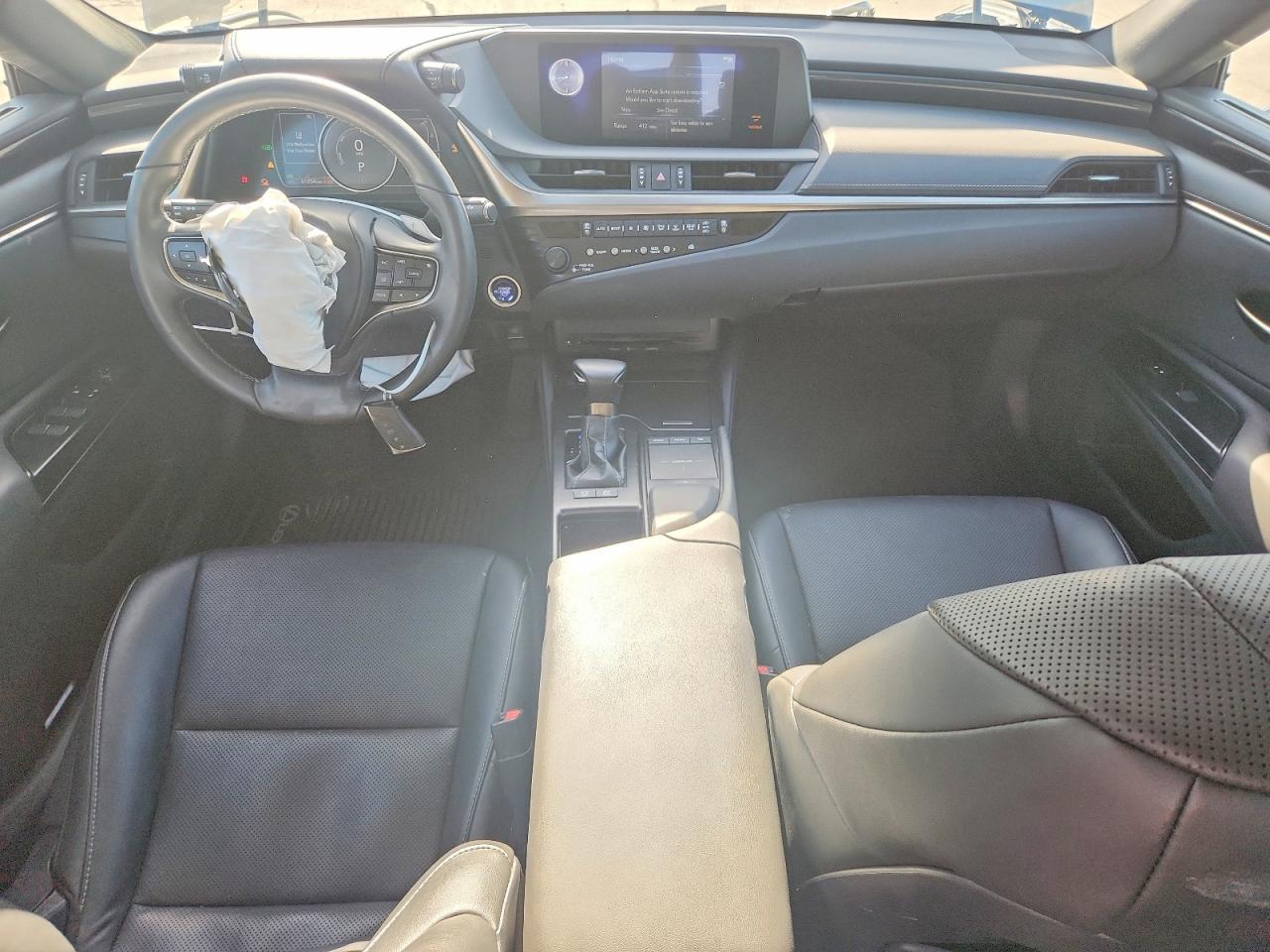 2019 LEXUS ES300