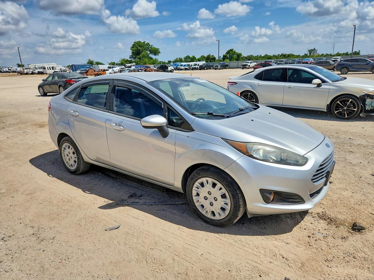 2016 FORD FIESTA