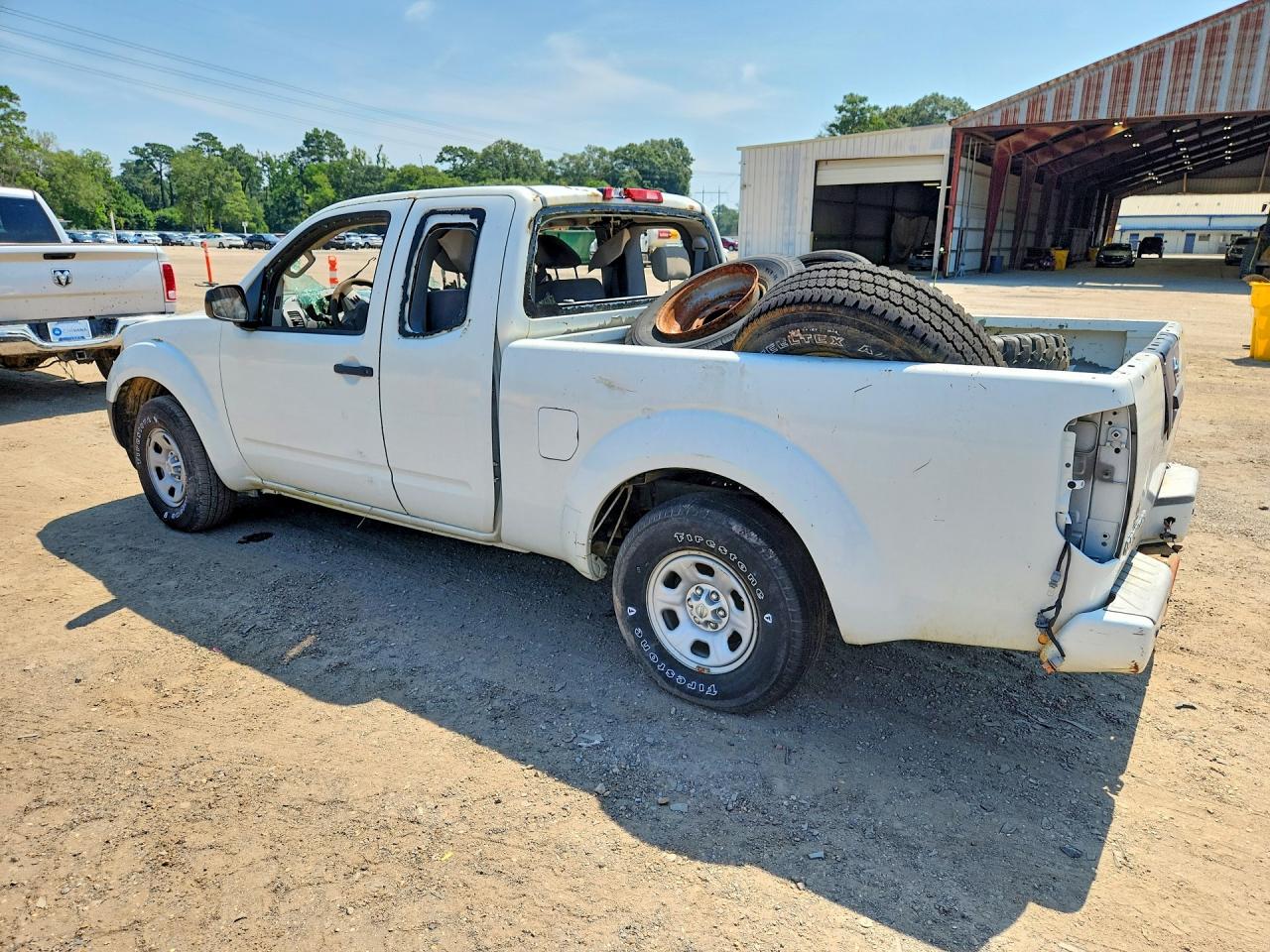 2017 NISSAN FRONTIER
