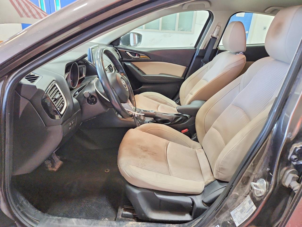 2015 MAZDA 3