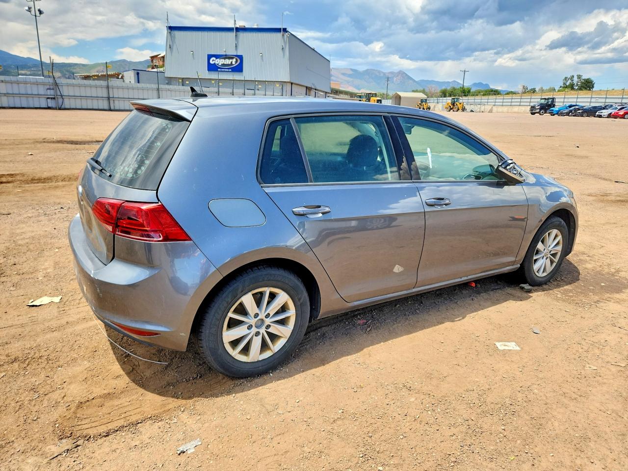 2015 VOLKSWAGEN GOLF