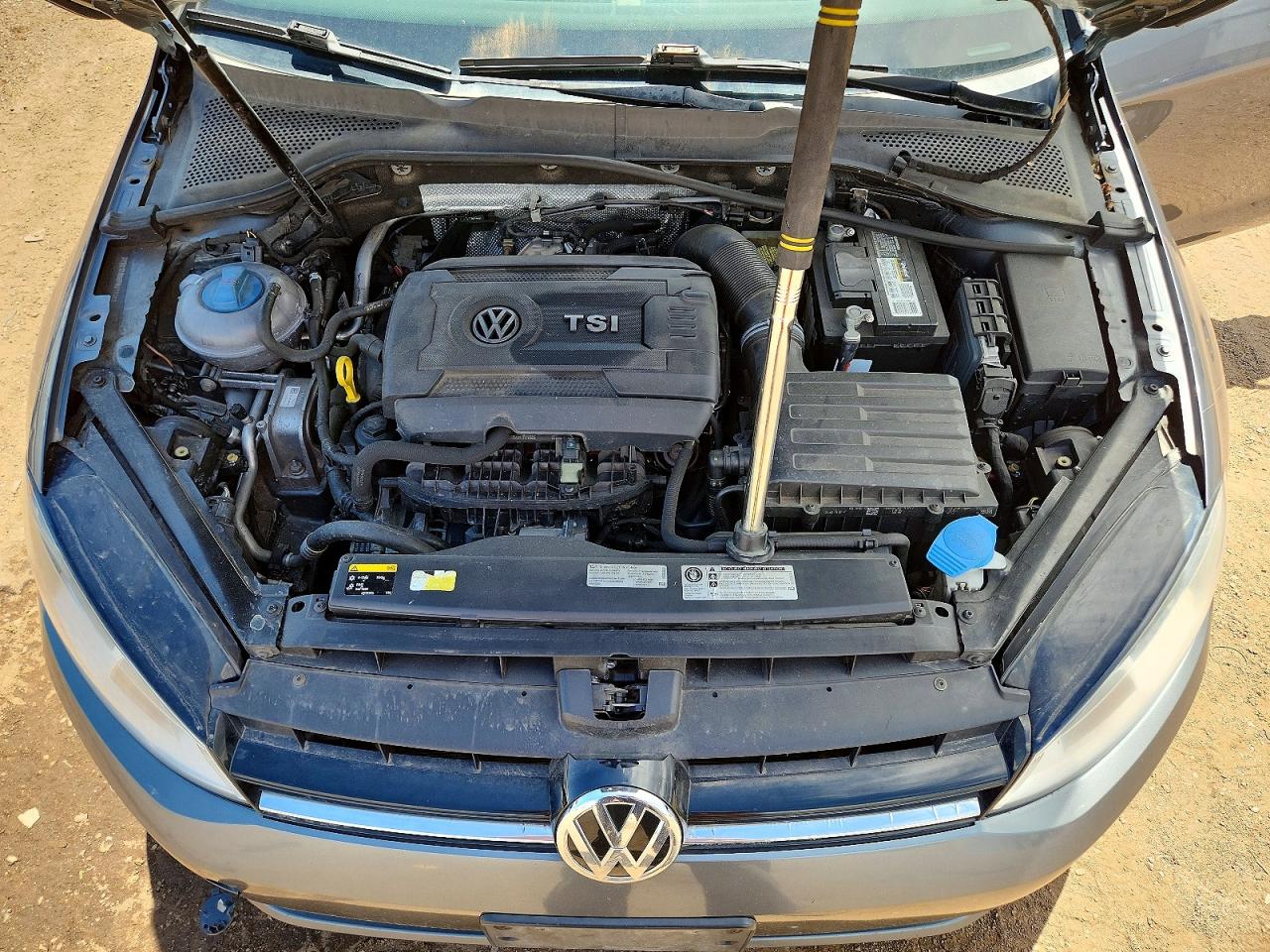 2015 VOLKSWAGEN GOLF