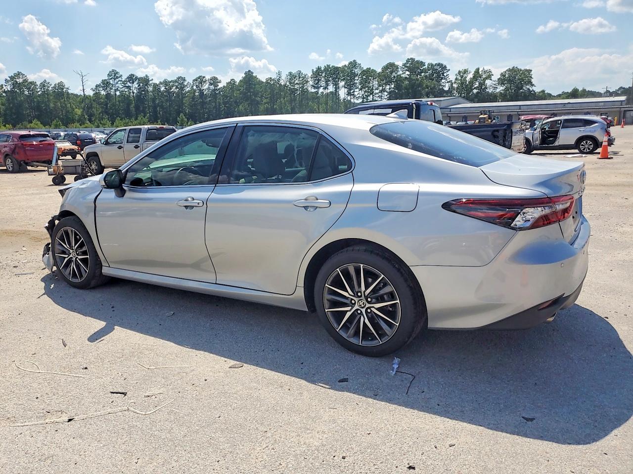 2023 TOYOTA CAMRY