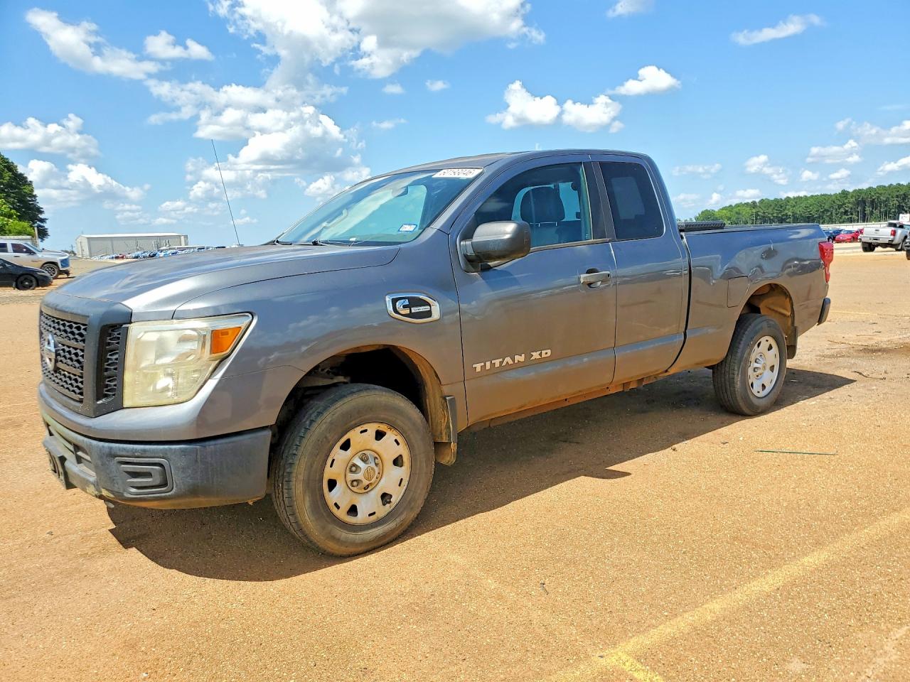 2017 NISSAN TITAN