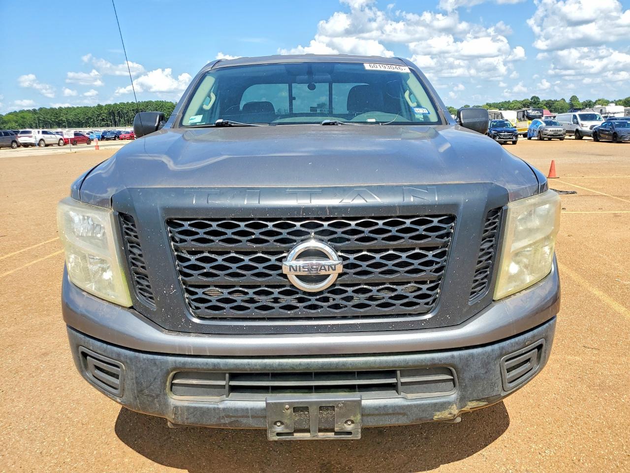 2017 NISSAN TITAN