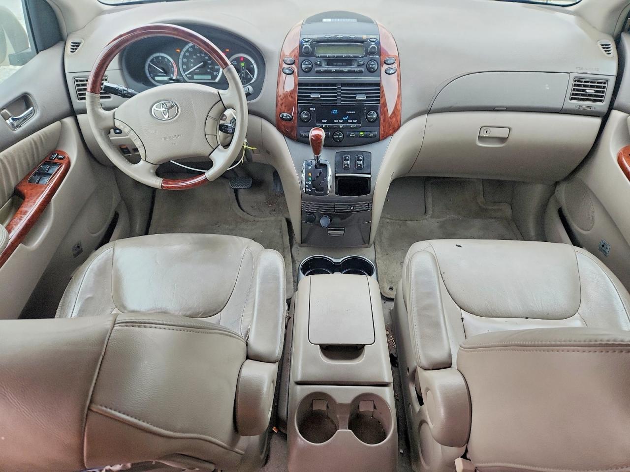2004 TOYOTA SIENNA
