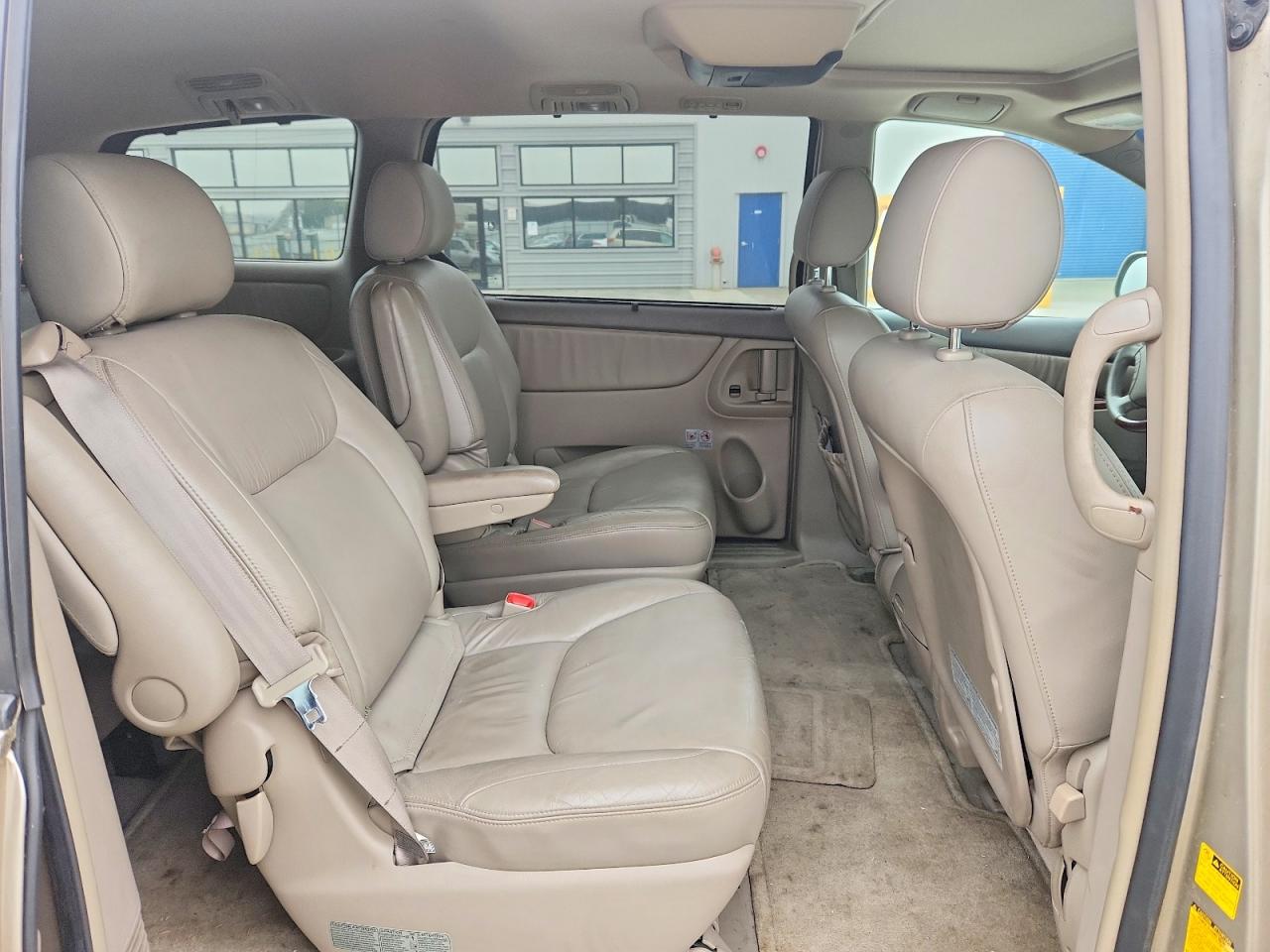 2004 TOYOTA SIENNA