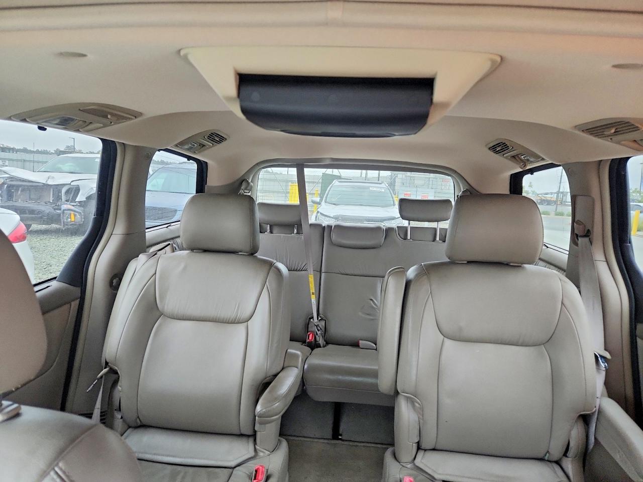 2004 TOYOTA SIENNA