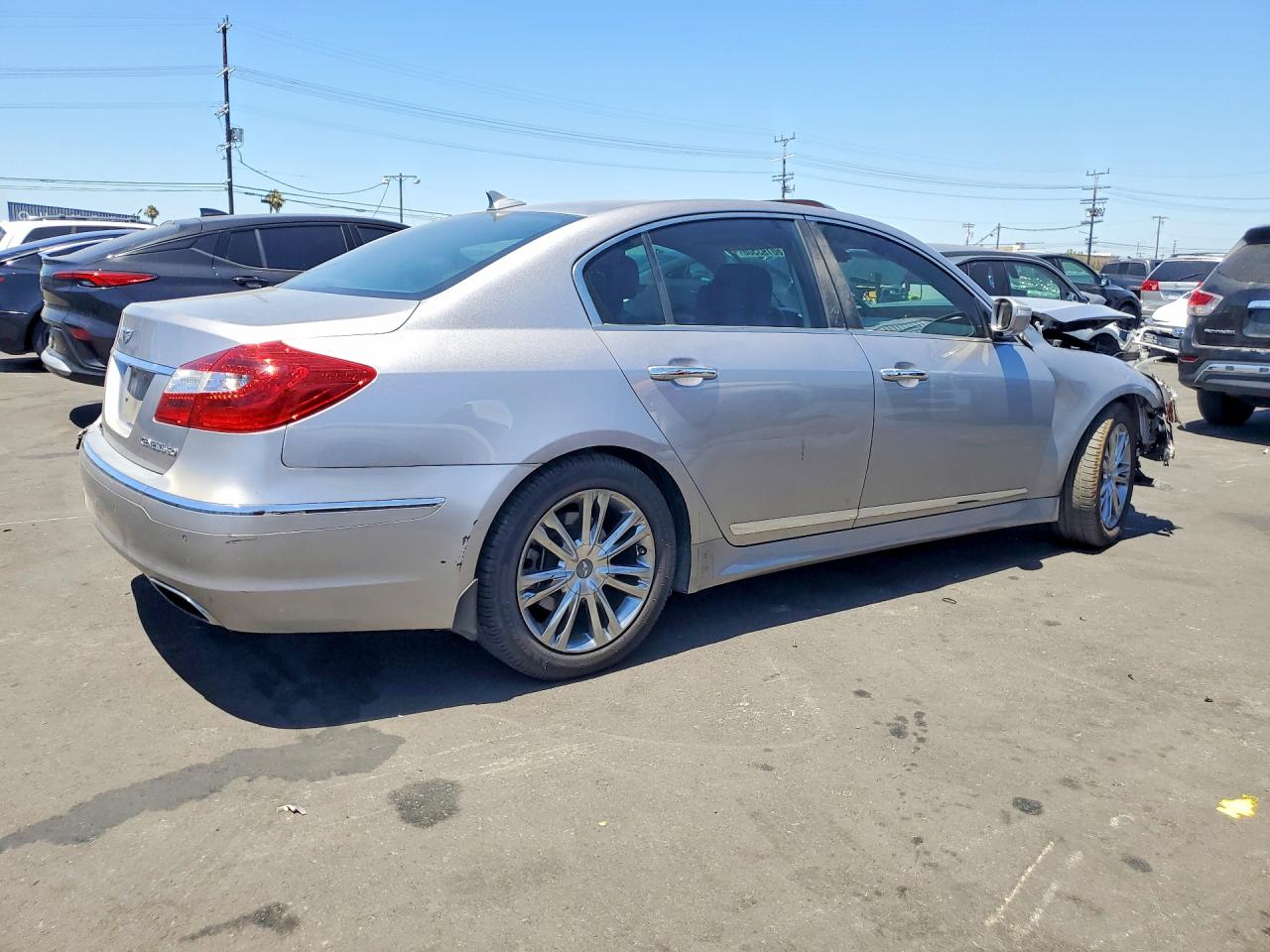 2012 HYUNDAI GENESIS