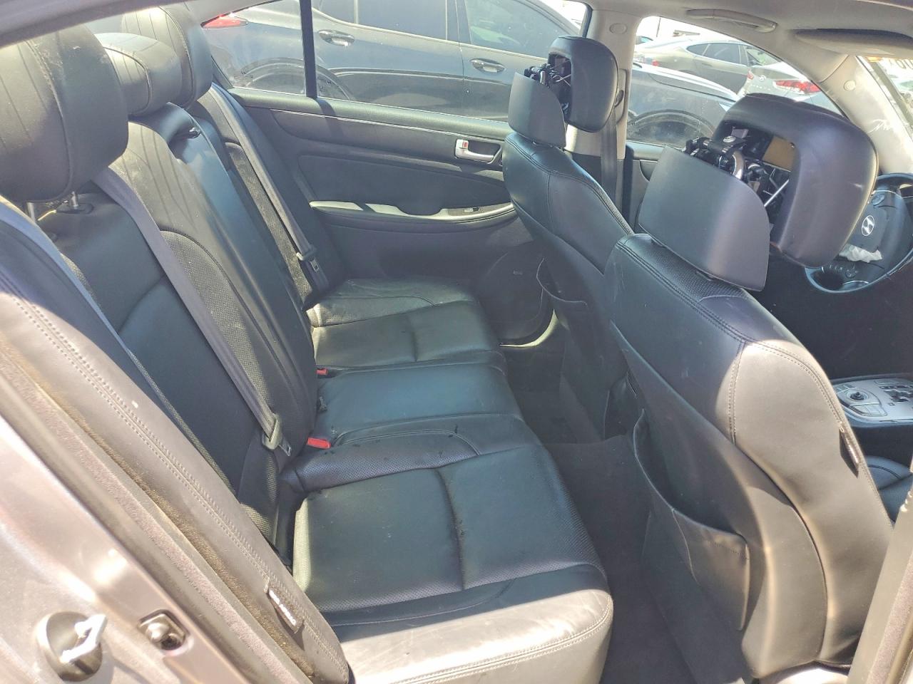 2012 HYUNDAI GENESIS