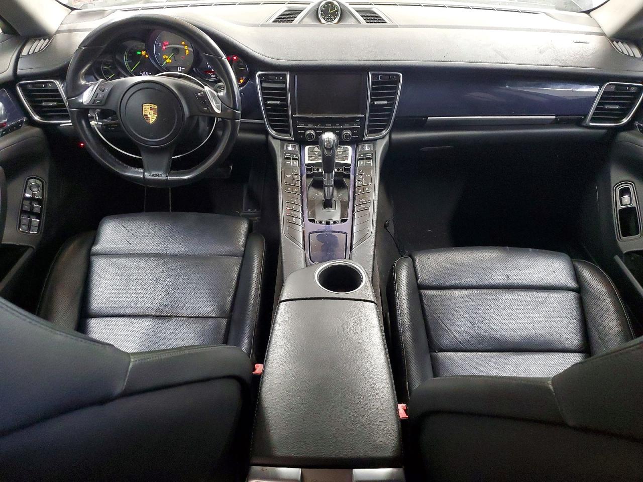 2016 PORSCHE PANAMERA