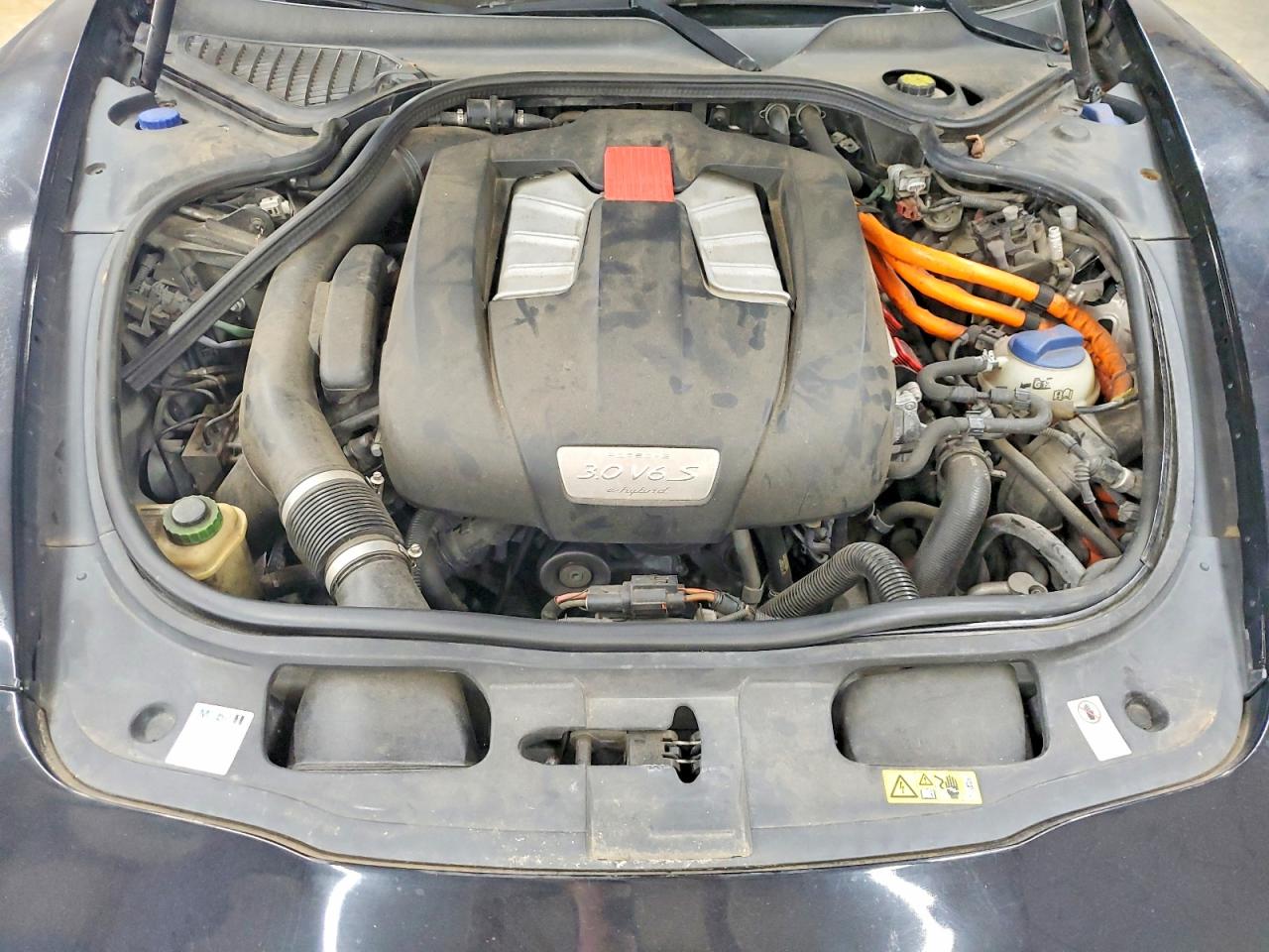2016 PORSCHE PANAMERA