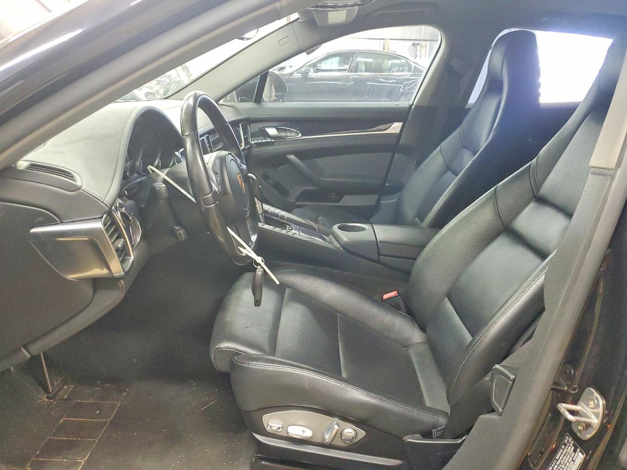 2016 PORSCHE PANAMERA