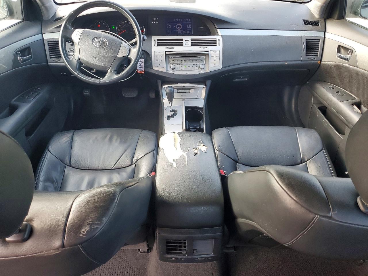 2005 TOYOTA AVALON