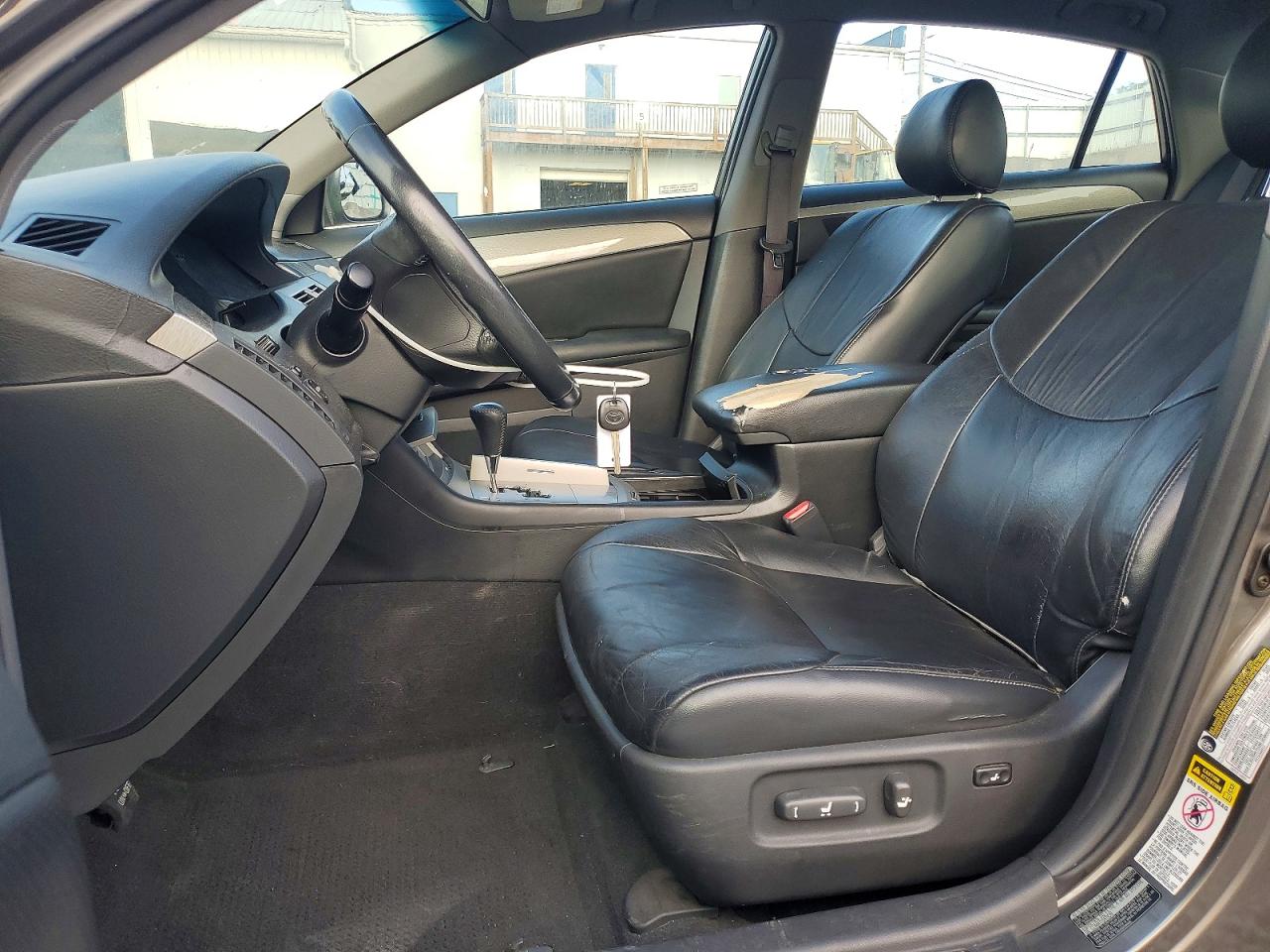 2005 TOYOTA AVALON